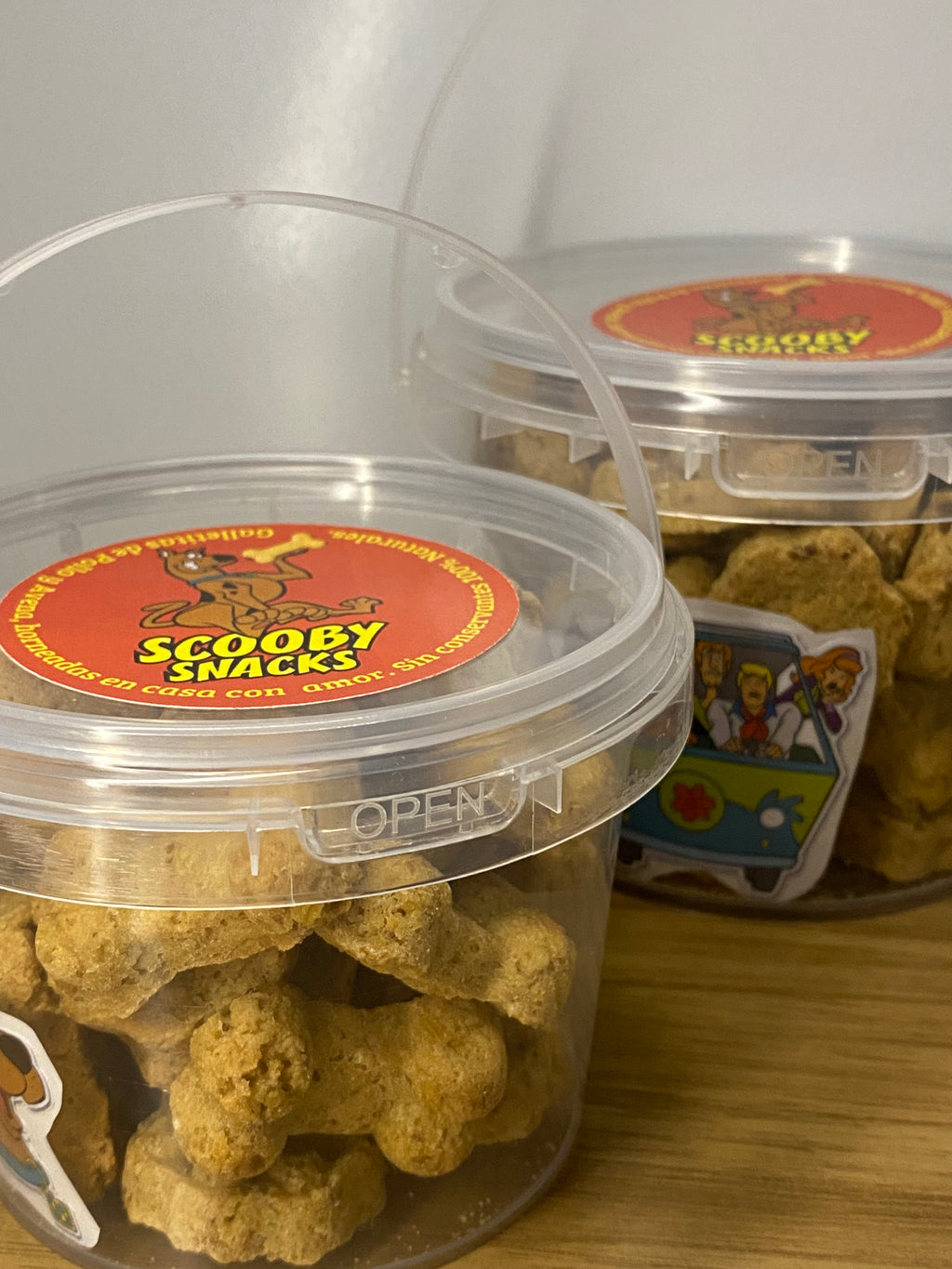 SCOOBY-SNACKS